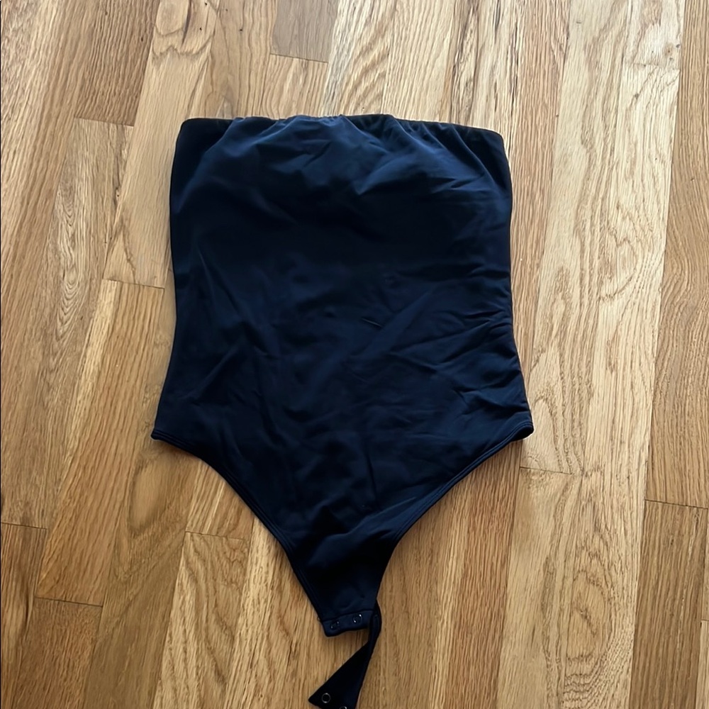Babaton black Strapless Bodysuit